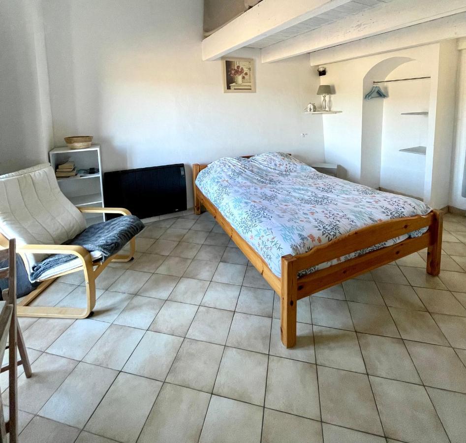 Apartamento Le Petit Chalus Forcalquier Exterior foto